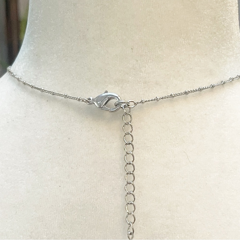 Vintage Pearl Drop Pendant on Delicate Silver Tone Chain Necklace - Picture 5 of 7